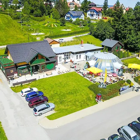 Weigl Hutte *